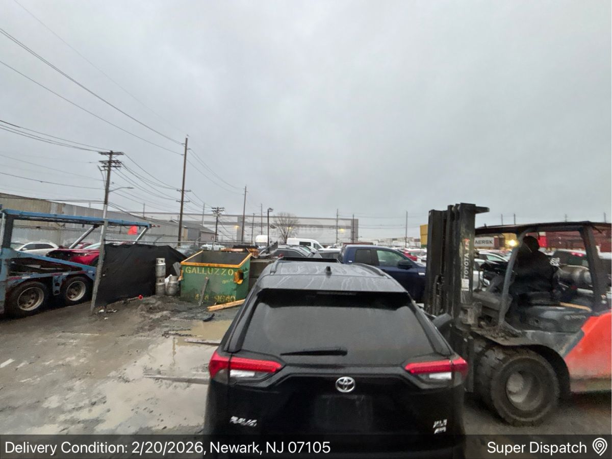 Toyota Adventure 4dr All-Wheel Drive — миниатюра 2