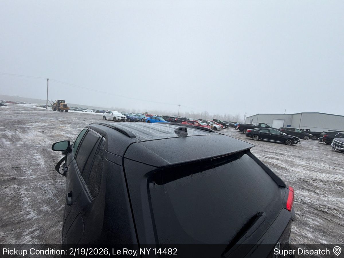 Toyota Adventure 4dr All-Wheel Drive — миниатюра 6