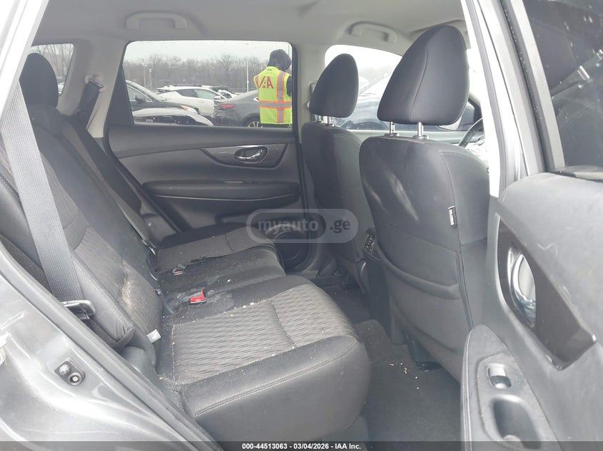 Nissan Rogue - фото 8