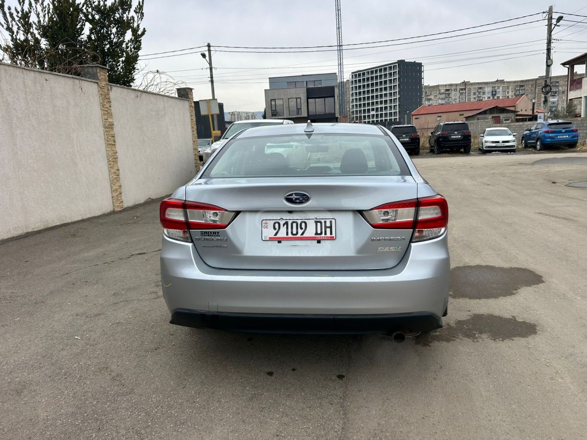 Subaru Impreza - фото 8