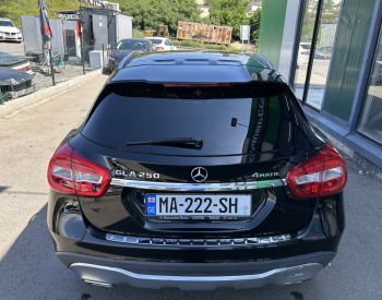 Mercedes-BenzGLA 250 4matic2018
