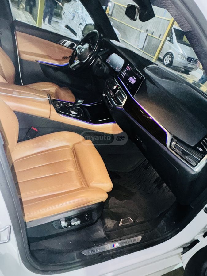 BMW X5 - фото 8