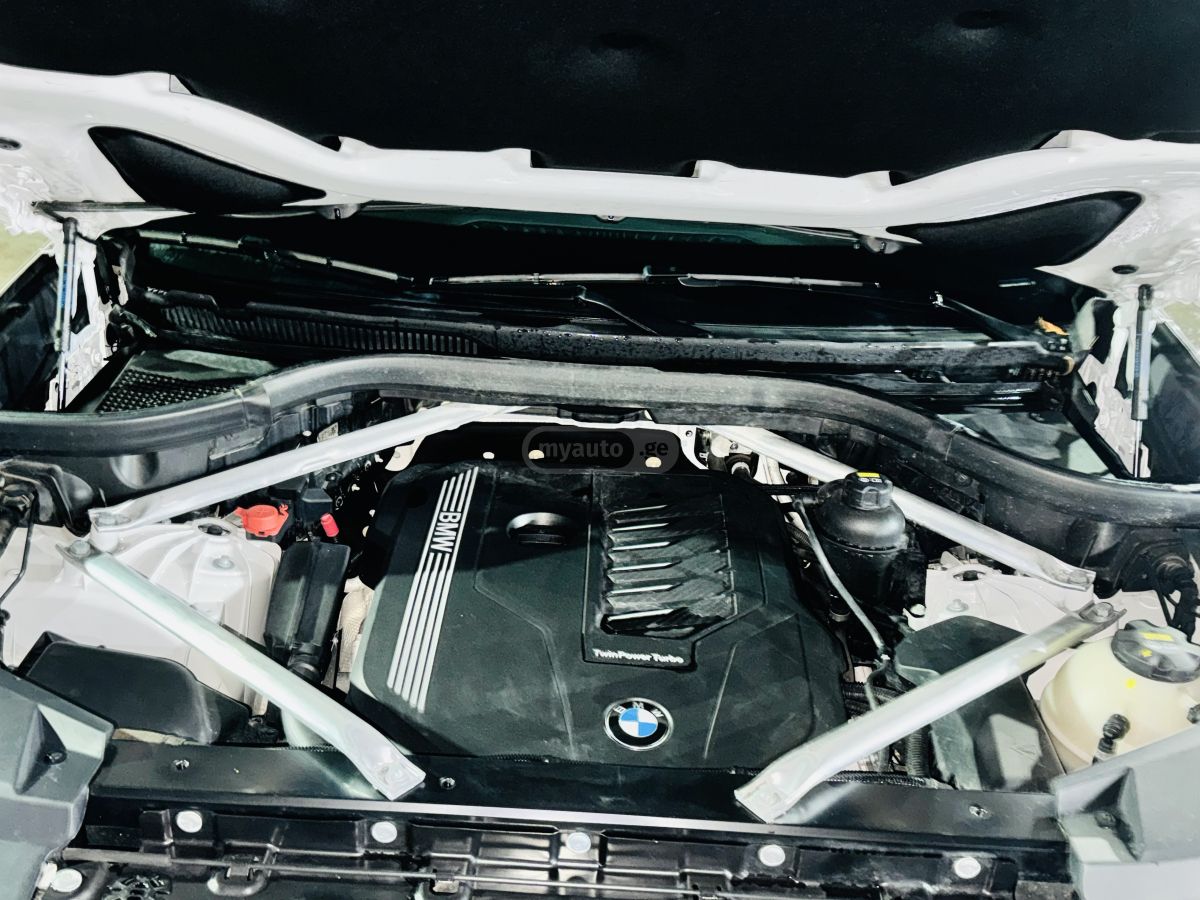 BMW X5 - фото 9