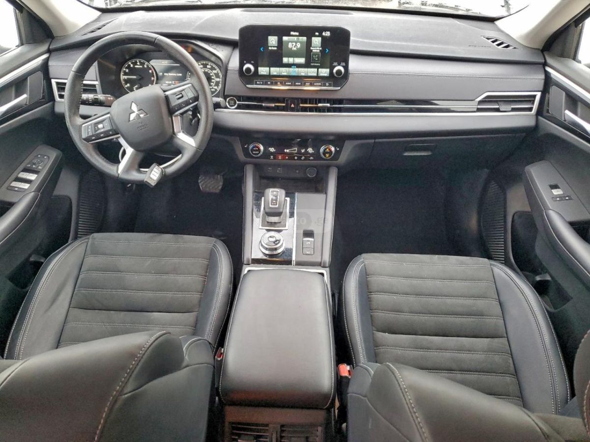 Mitsubishi Outlander - фото 8