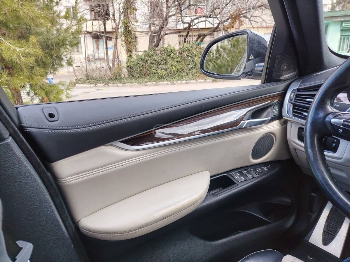 BMW X6 - фото 6