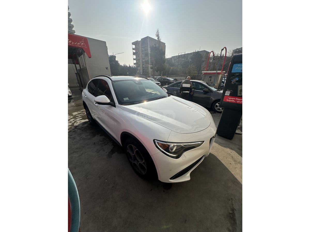 Alfa Romeo Stelvio - фото 2