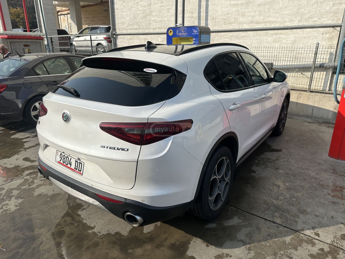 Alfa Romeo Stelvio - фото 6