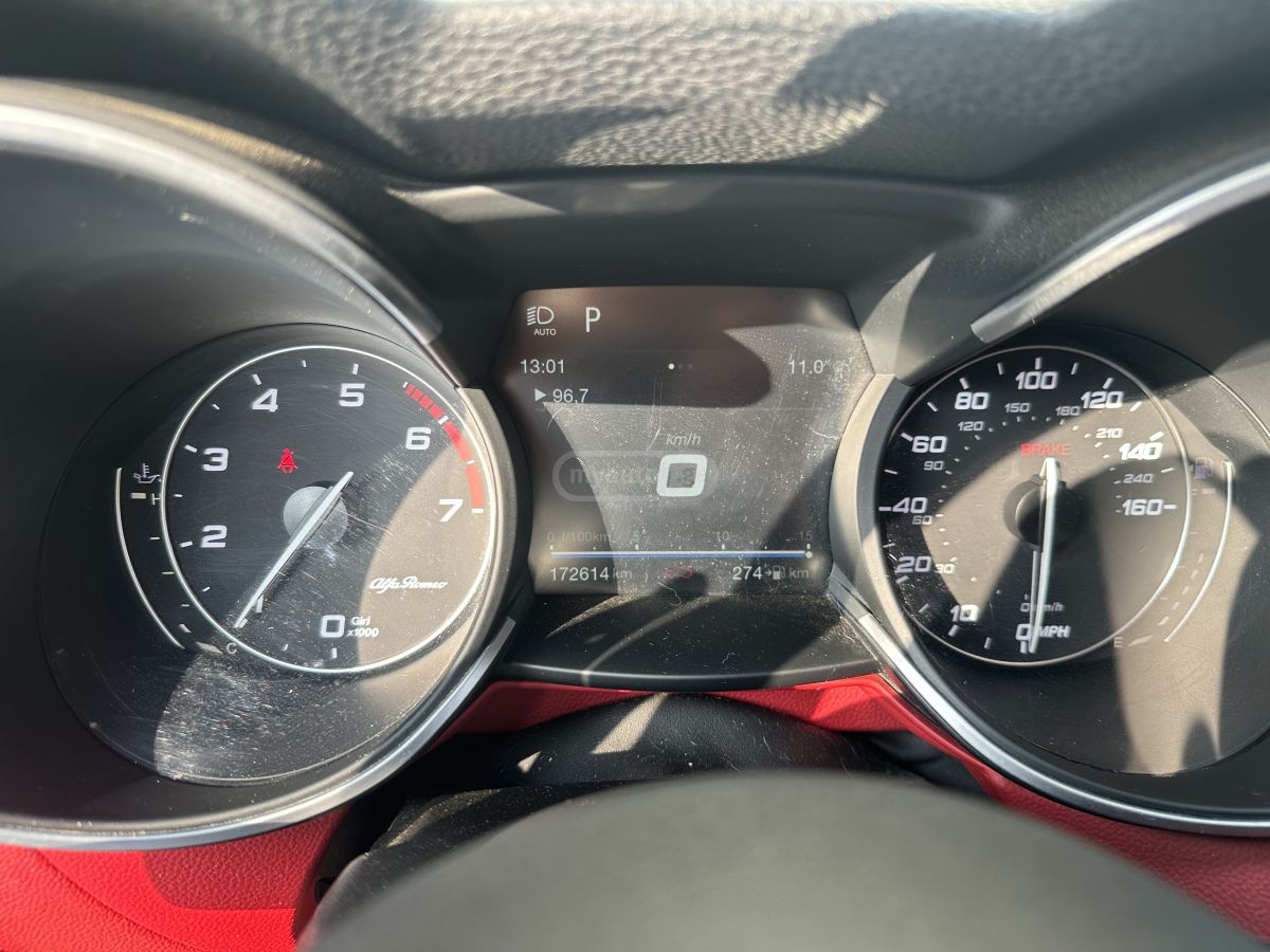 Alfa Romeo Stelvio - фото 7