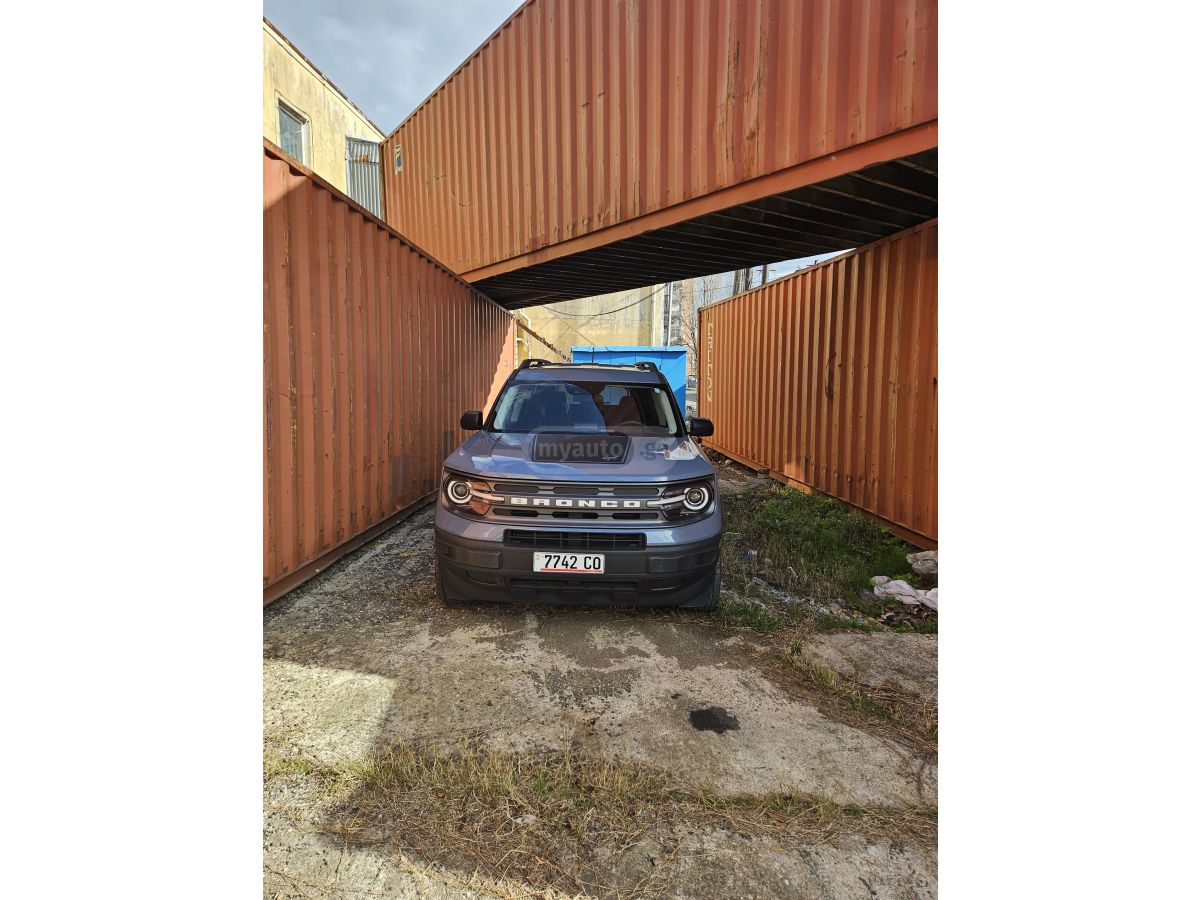 Ford Bronco - фото 1