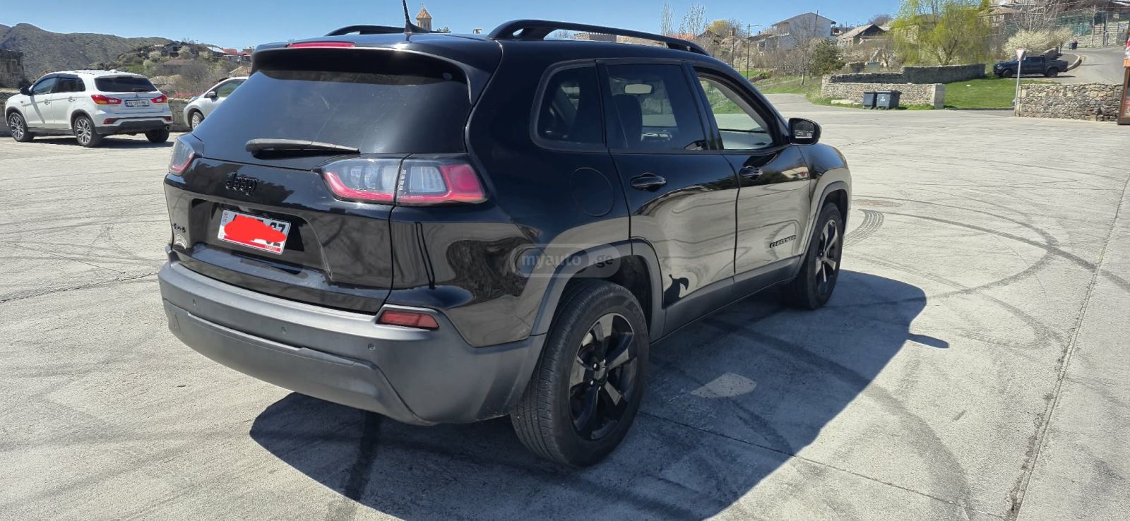 Jeep Cherokee - фото 4