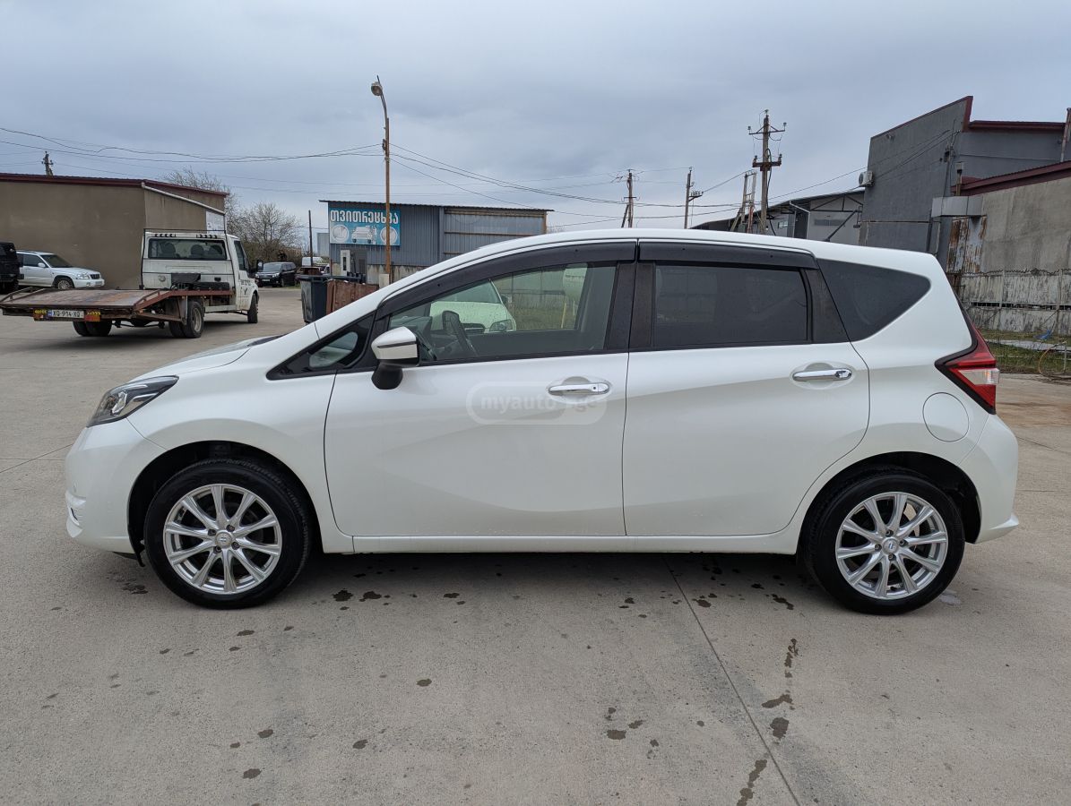 Nissan Note - фото 3