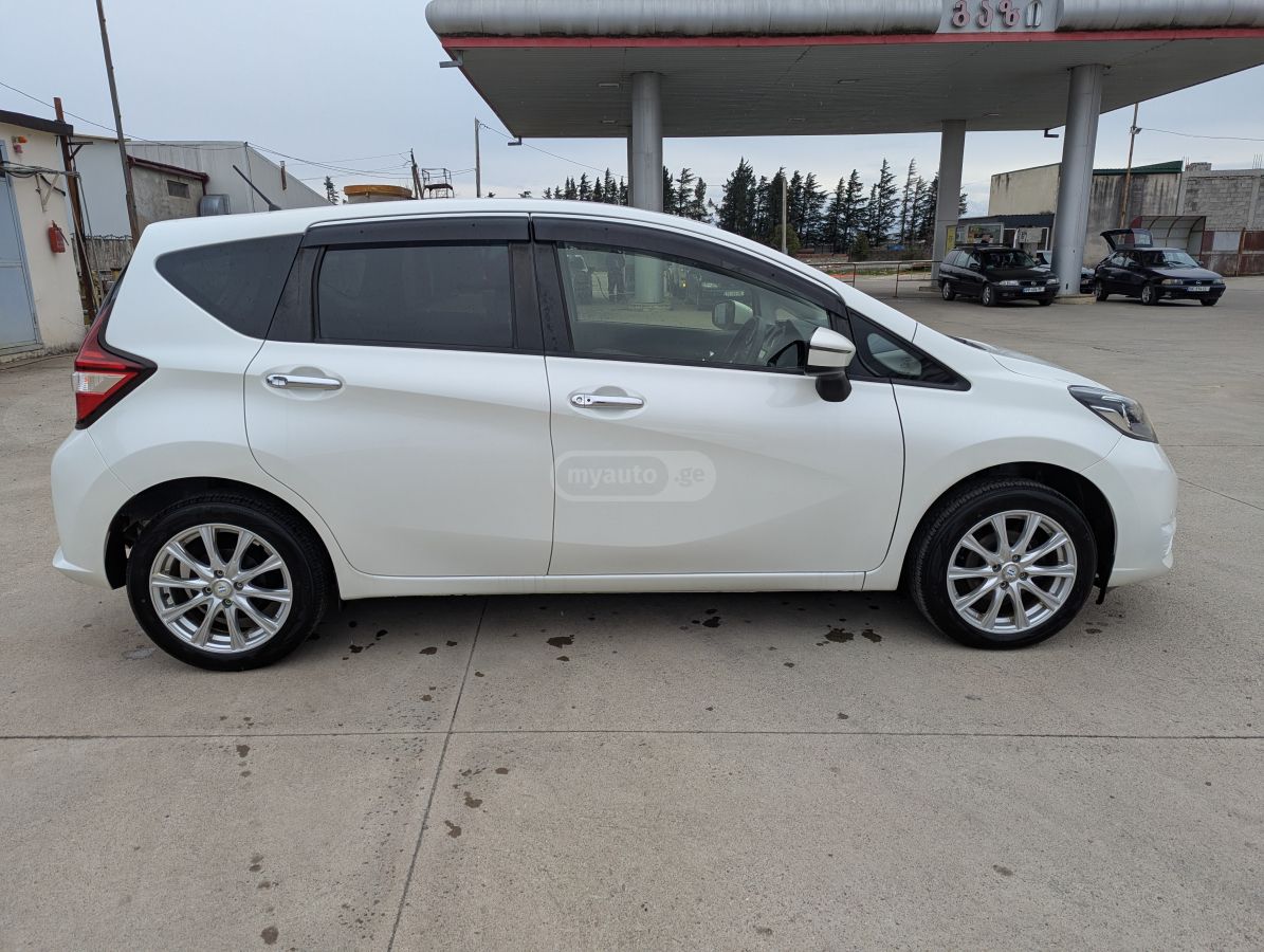 Nissan Note - фото 4