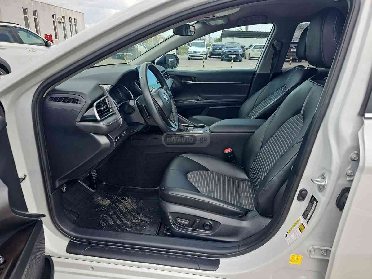 Toyota Toyota Camry — миниатюра 9