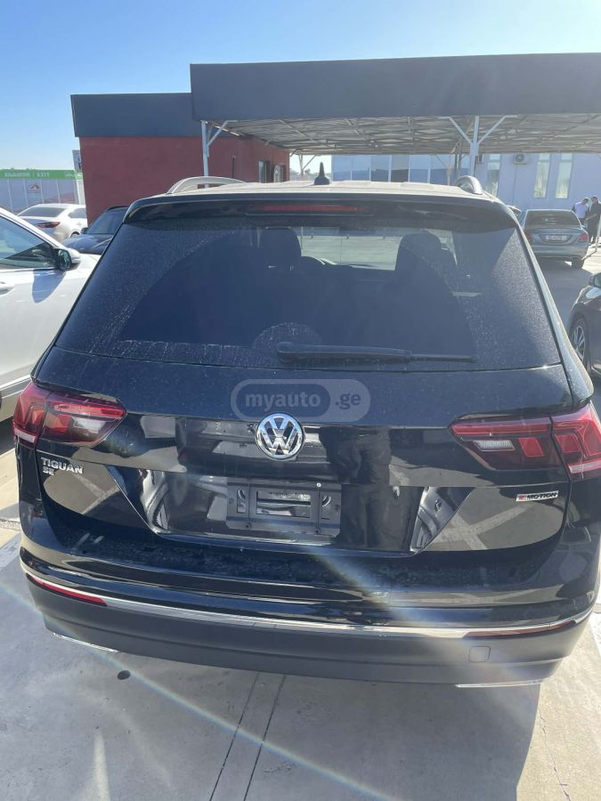 Volkswagen Tiguan - фото 15