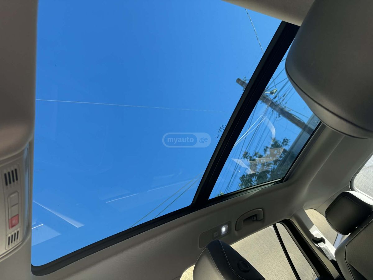 Volkswagen Tiguan - фото 4