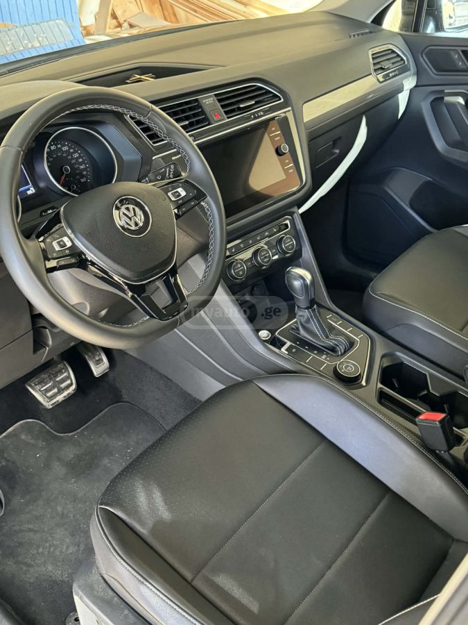 Volkswagen Tiguan - фото 5