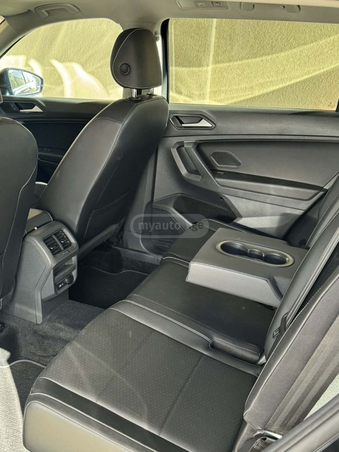 Volkswagen Tiguan - фото 7