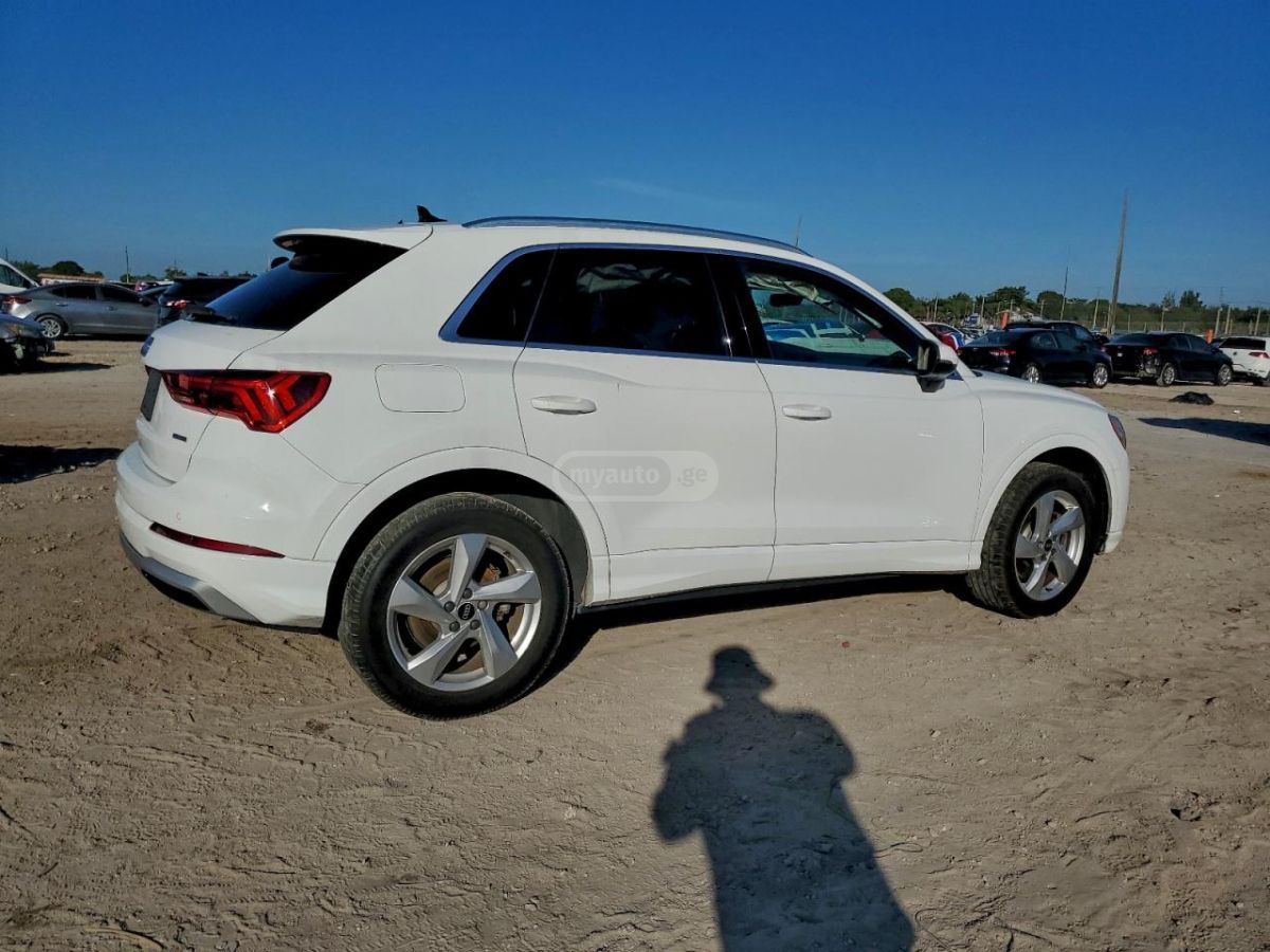 Audi 40 Premium 4dr All-Wheel Drive — миниатюра 2