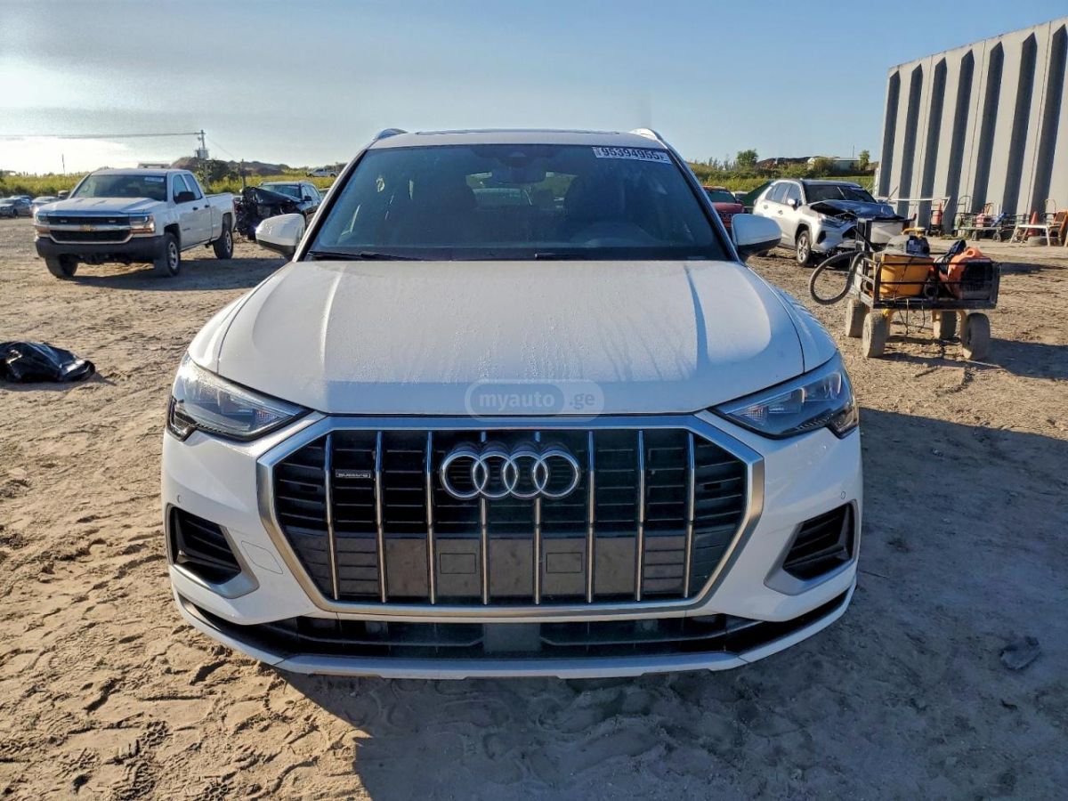 Audi 40 Premium 4dr All-Wheel Drive — миниатюра 3