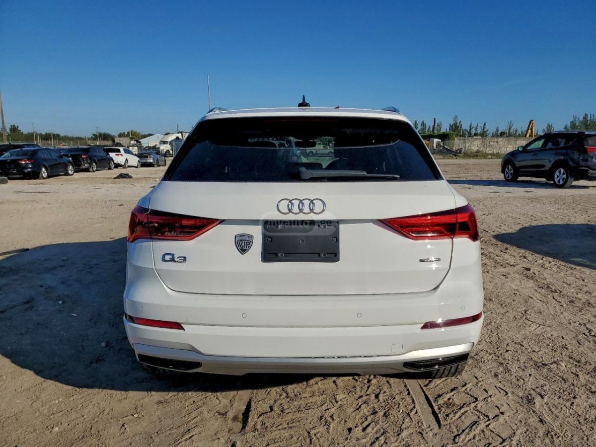 Audi 40 Premium 4dr All-Wheel Drive — миниатюра 5