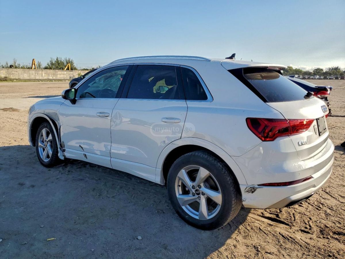 Audi 40 Premium 4dr All-Wheel Drive — миниатюра 7