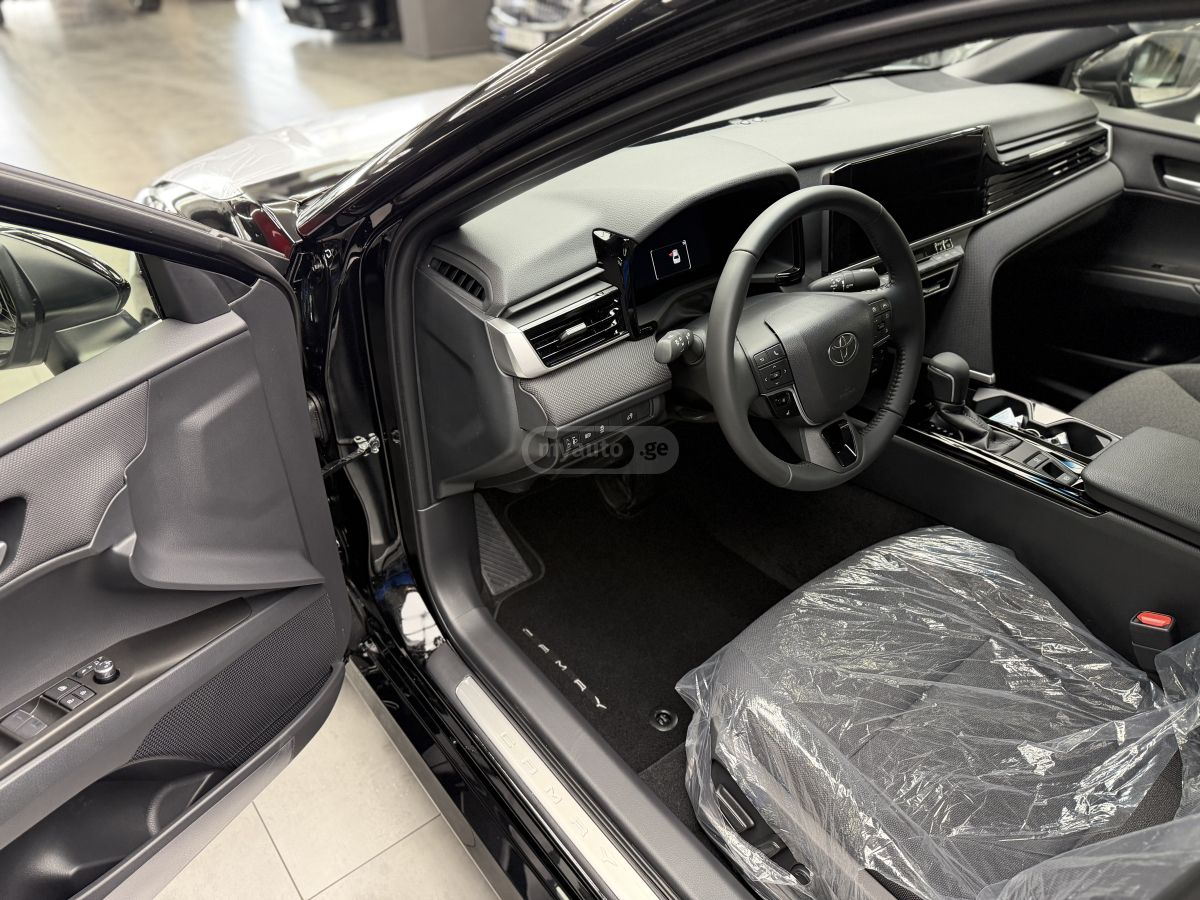 Toyota Camry - фото 3