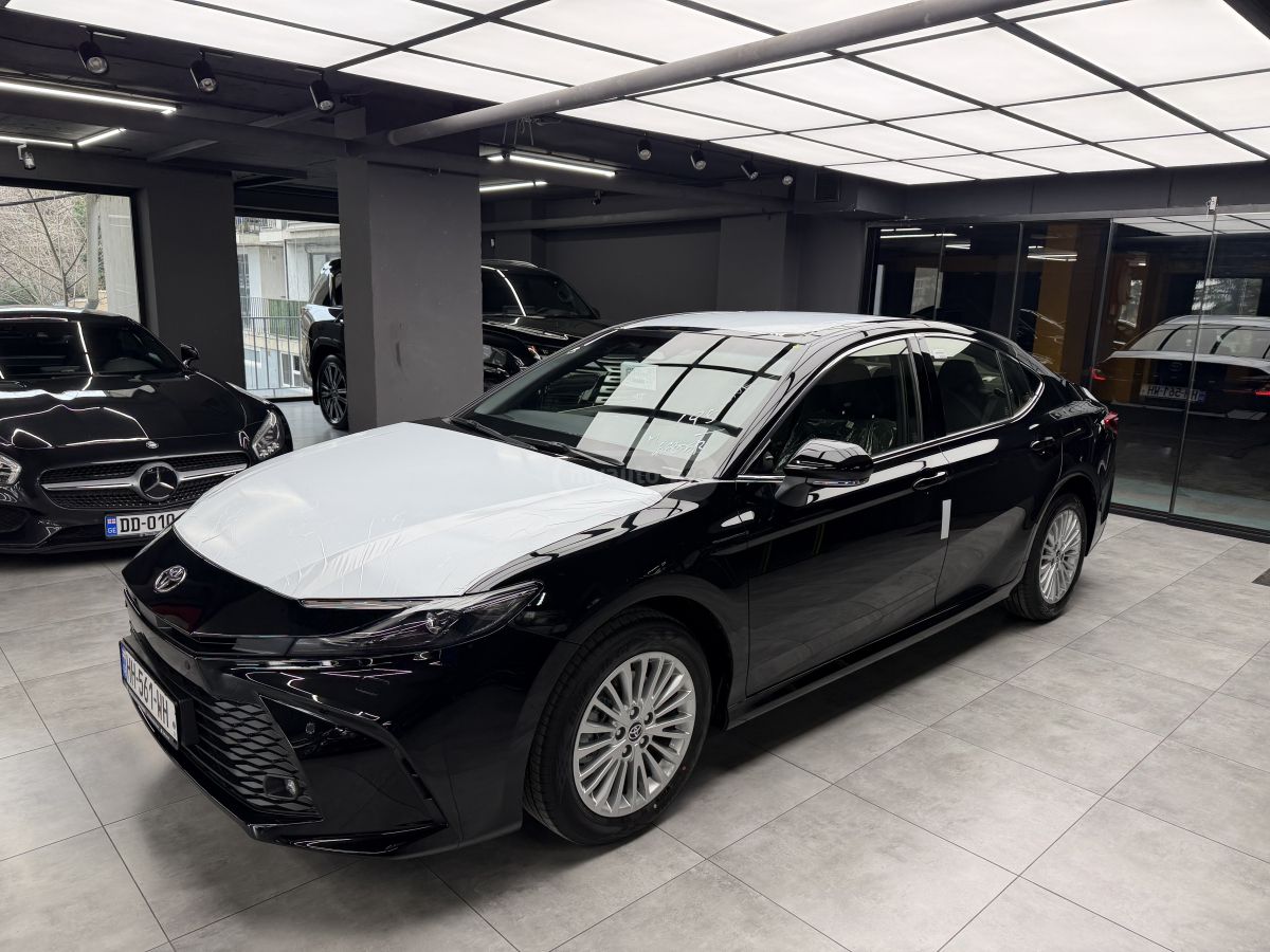 Toyota Camry - фото 4