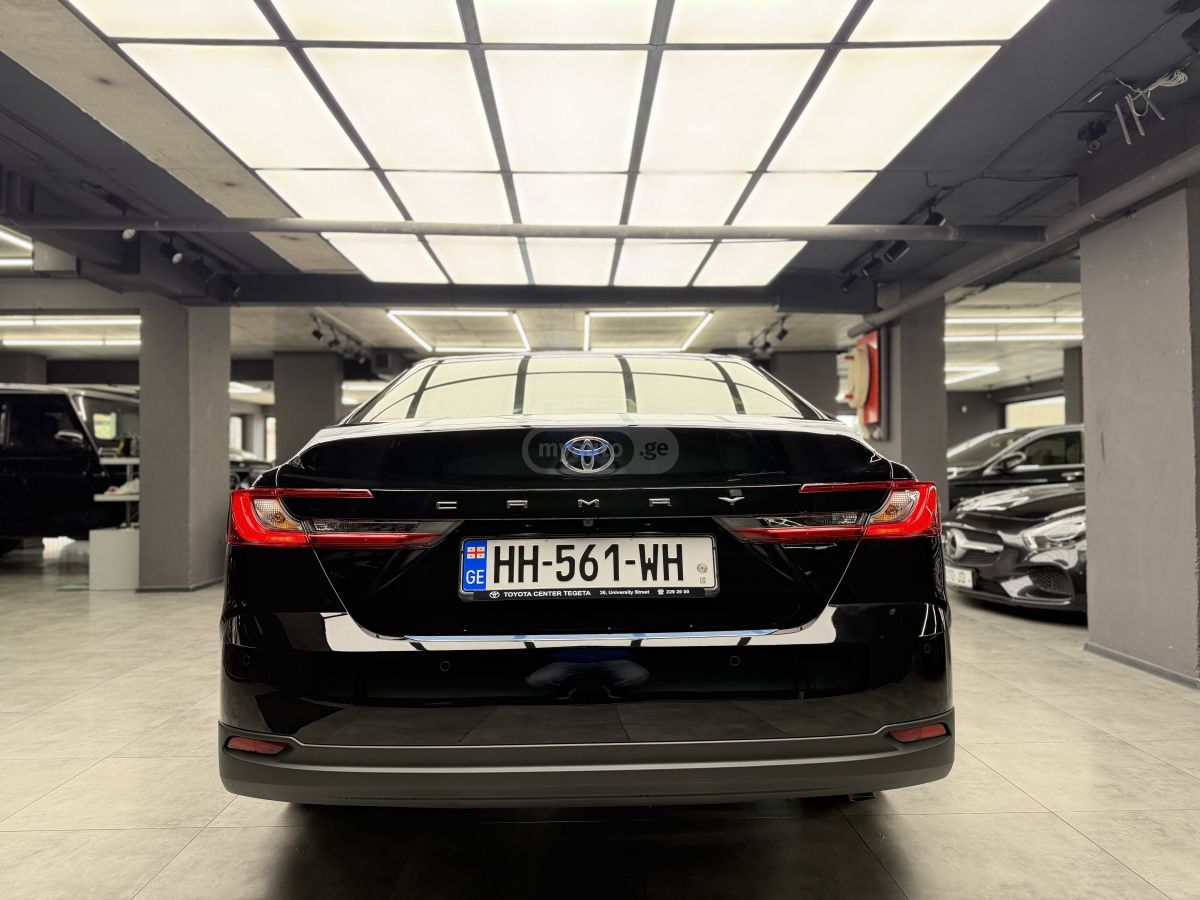 Toyota Camry - фото 5