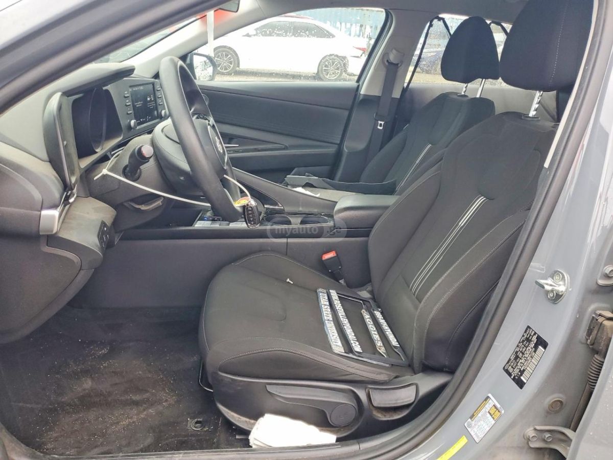 Hyundai Elantra - фото 7