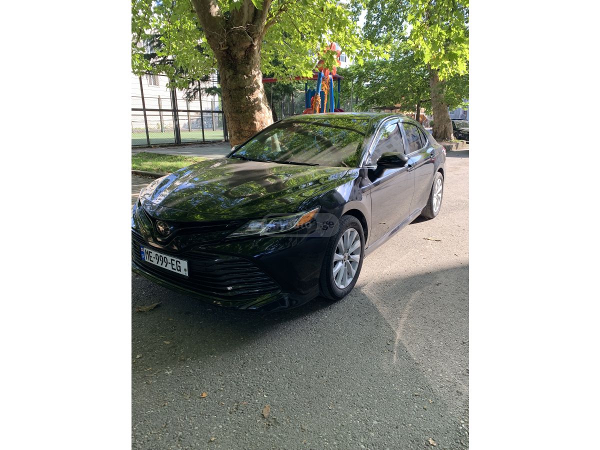 Toyota Camry - фото 3