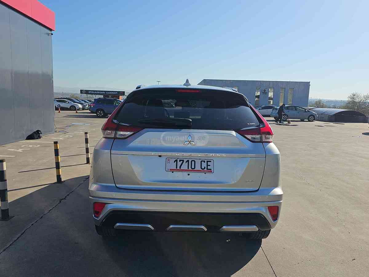 Mitsubishi Eclipse 2021 — миниатюра 9