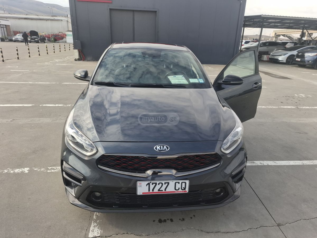 Kia Forte - фото 1