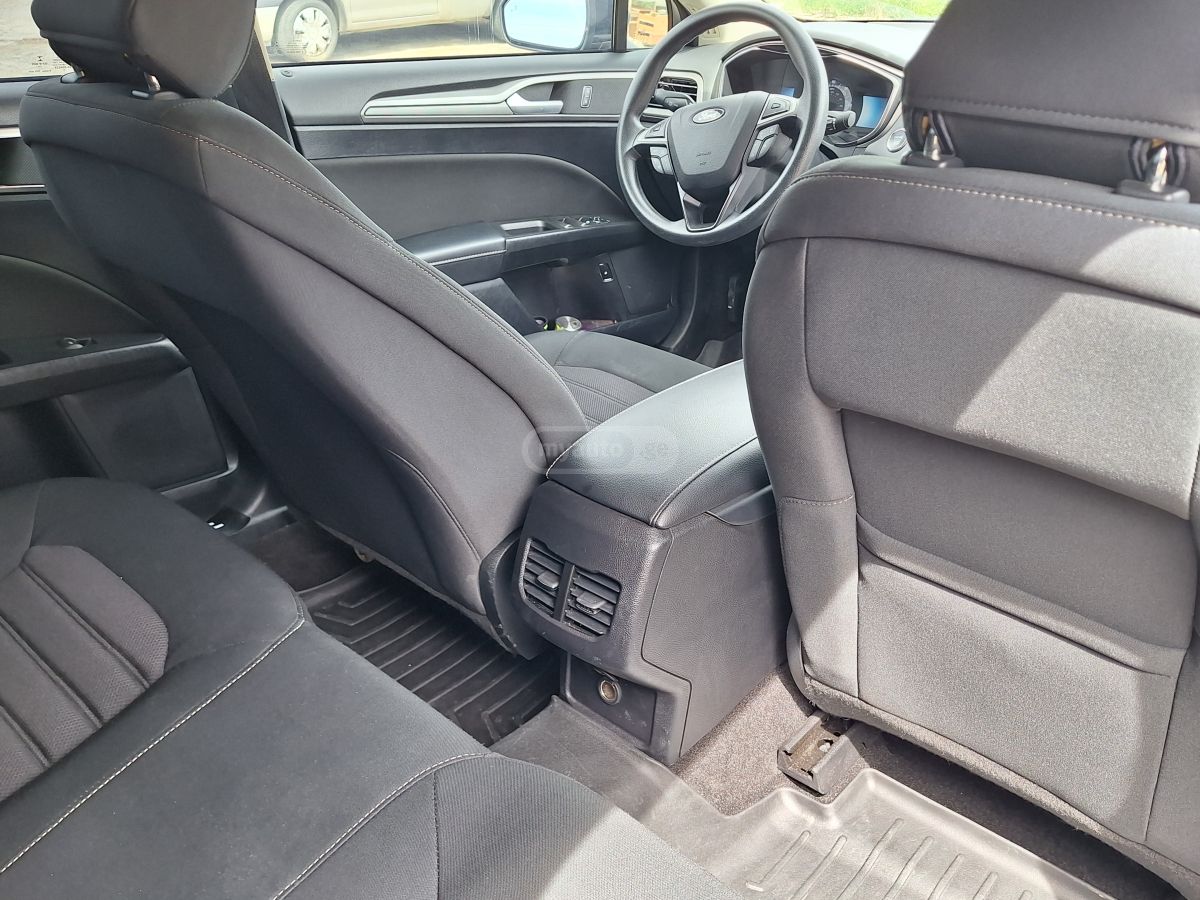 Ford Fusion - фото 7