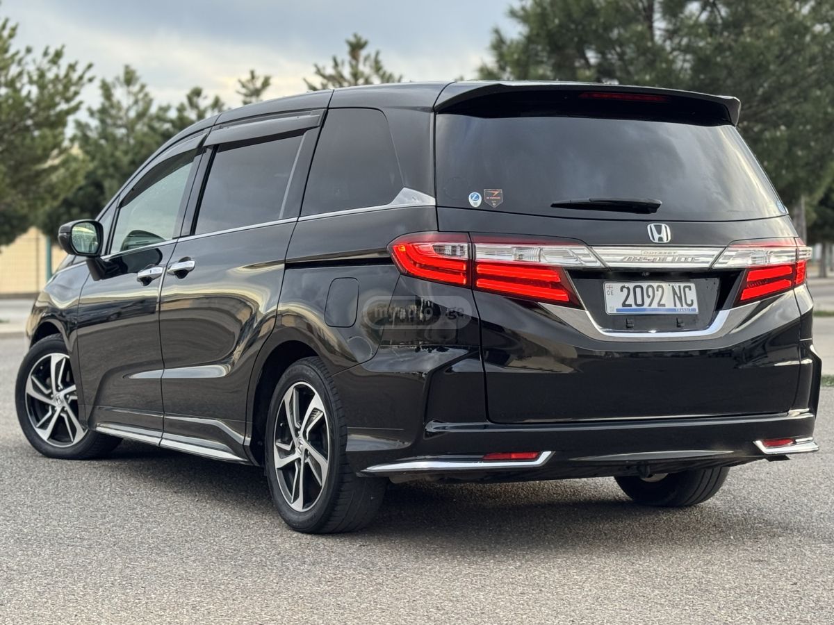 Honda Odyssey - фото 3