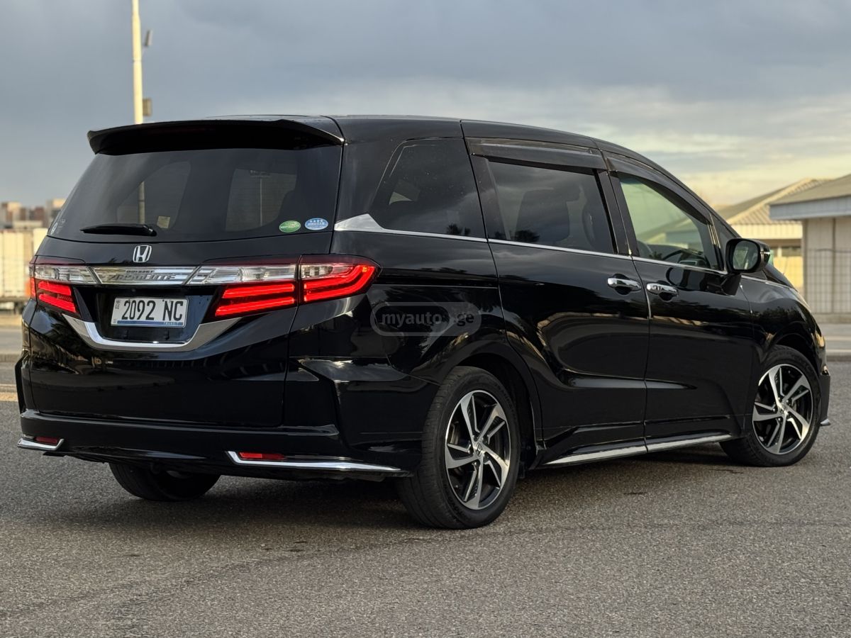 Honda Odyssey - фото 4