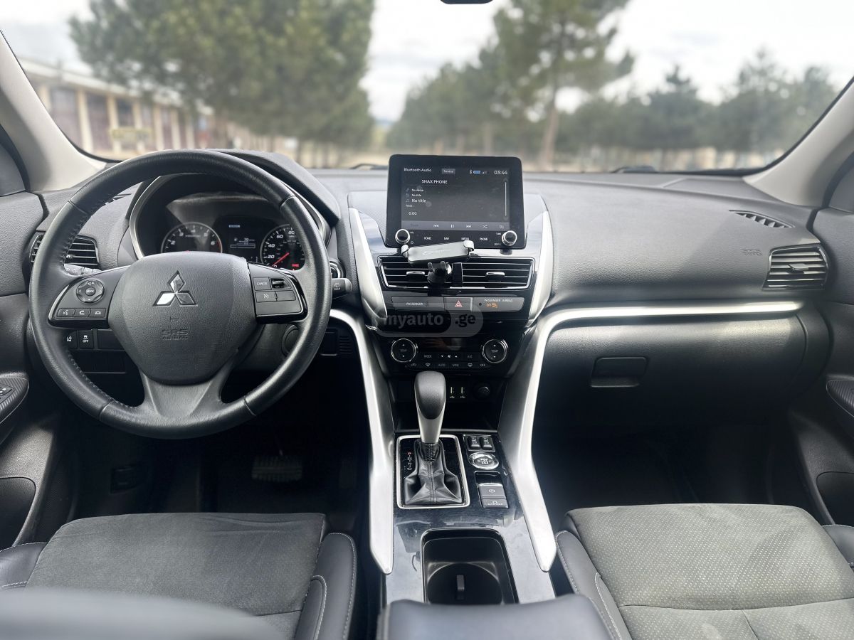 Mitsubishi Eclipse Cross - фото 15