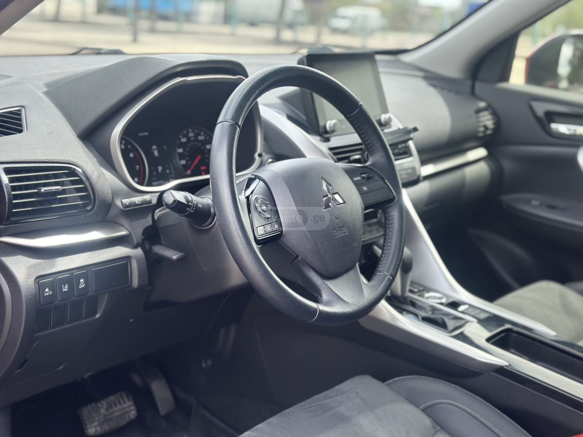 Mitsubishi Eclipse Cross - фото 5