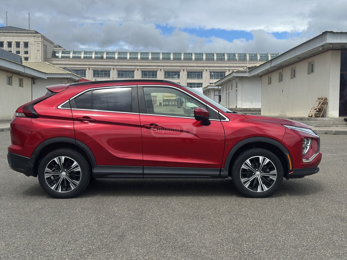 Mitsubishi Eclipse Cross - фото 9