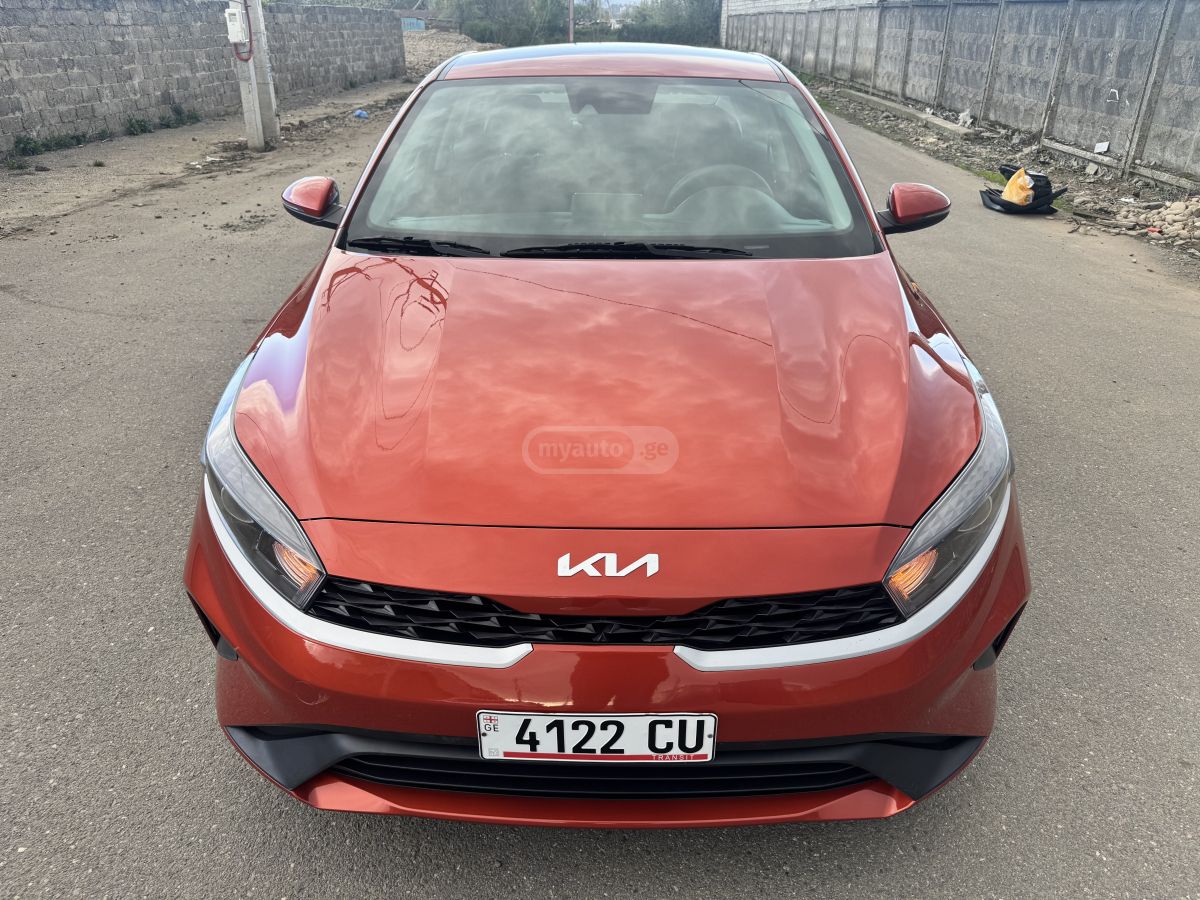 Kia Forte - фото 1