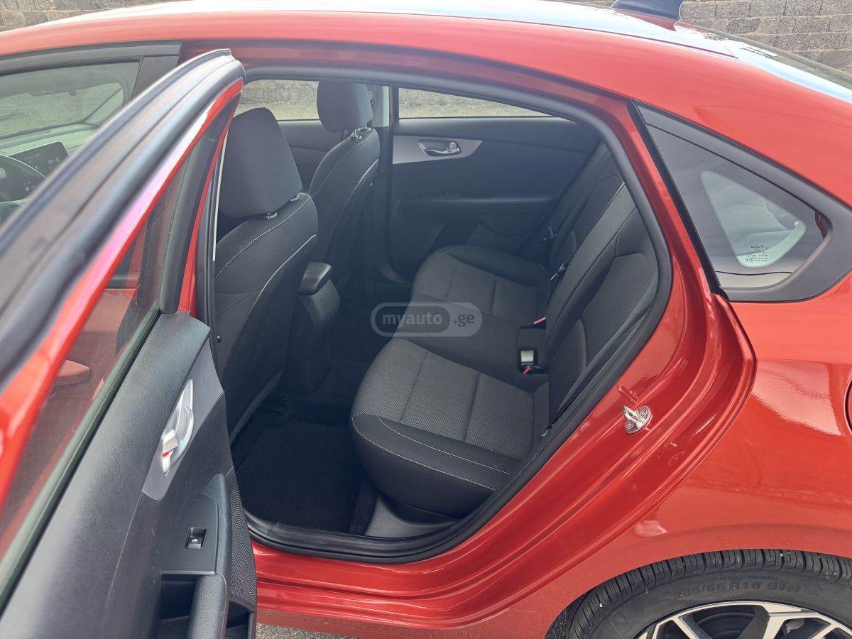 Kia Forte - фото 11