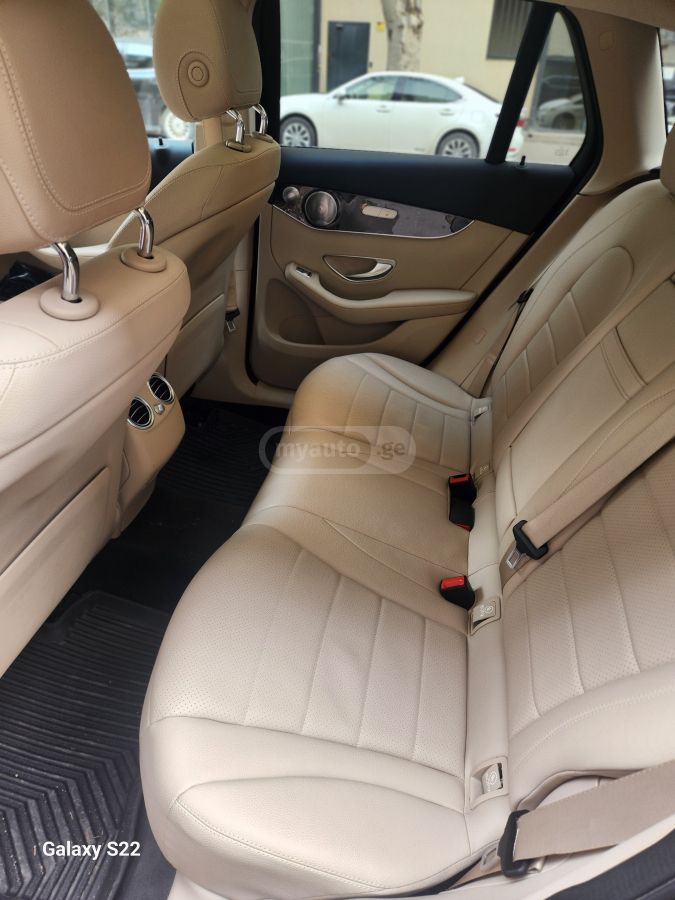 Mercedes-Benz GLC 300 - фото 6