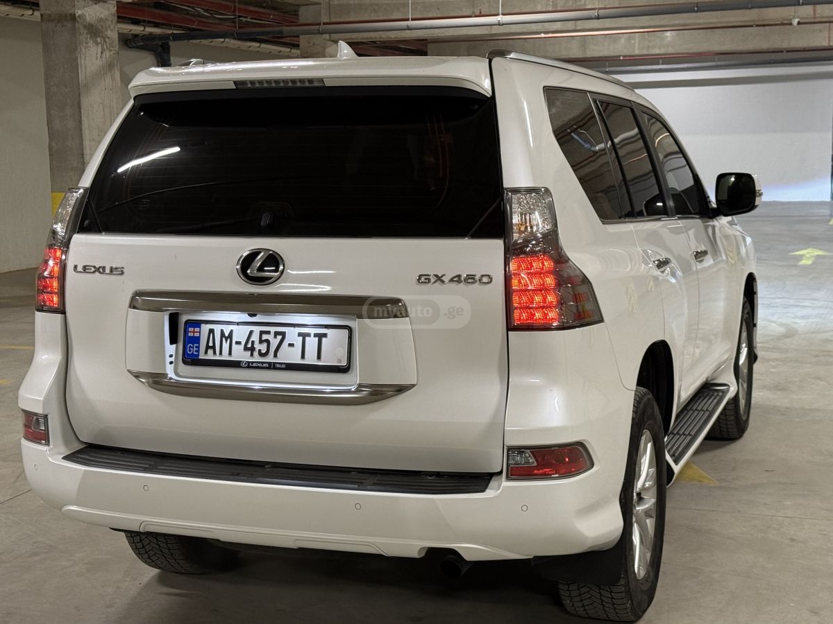 Lexus Luxury 4dr 4x4 Automatic — миниатюра 6