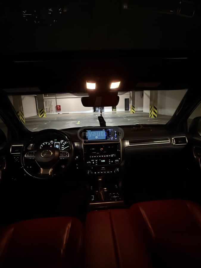 Lexus Luxury 4dr 4x4 Automatic — миниатюра 8