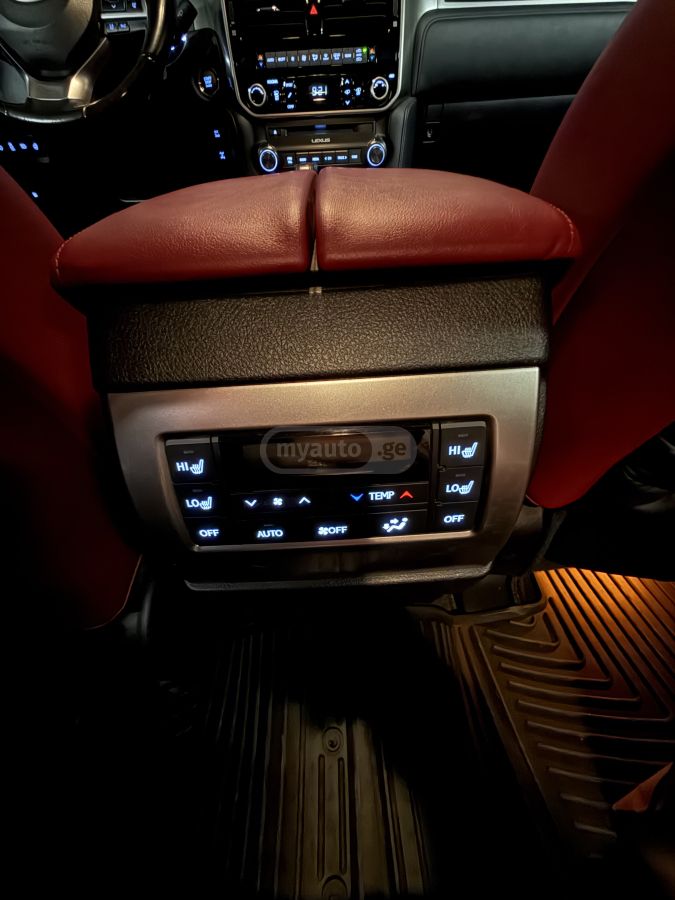 Lexus Luxury 4dr 4x4 Automatic — миниатюра 9