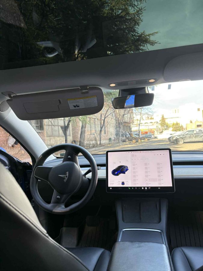 Tesla Model 3 - фото 11