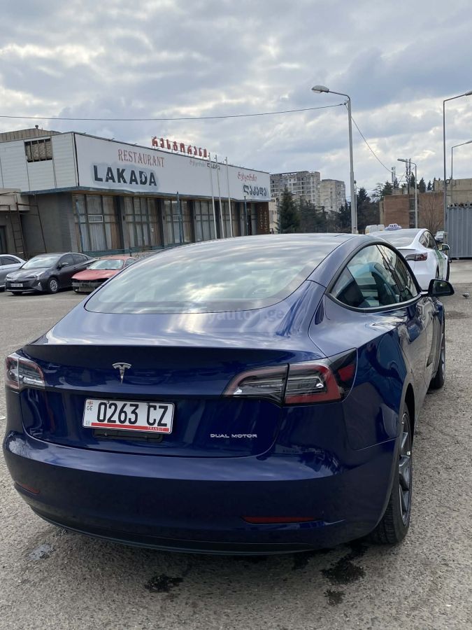 Tesla Model 3 - фото 5