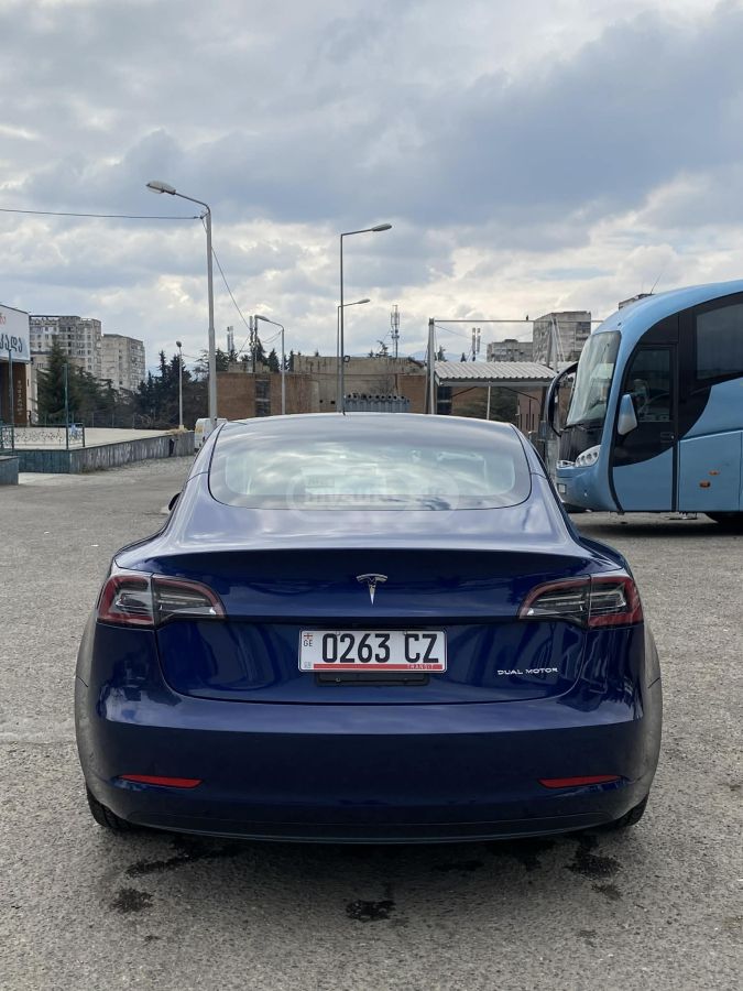 Tesla Model 3 - фото 8