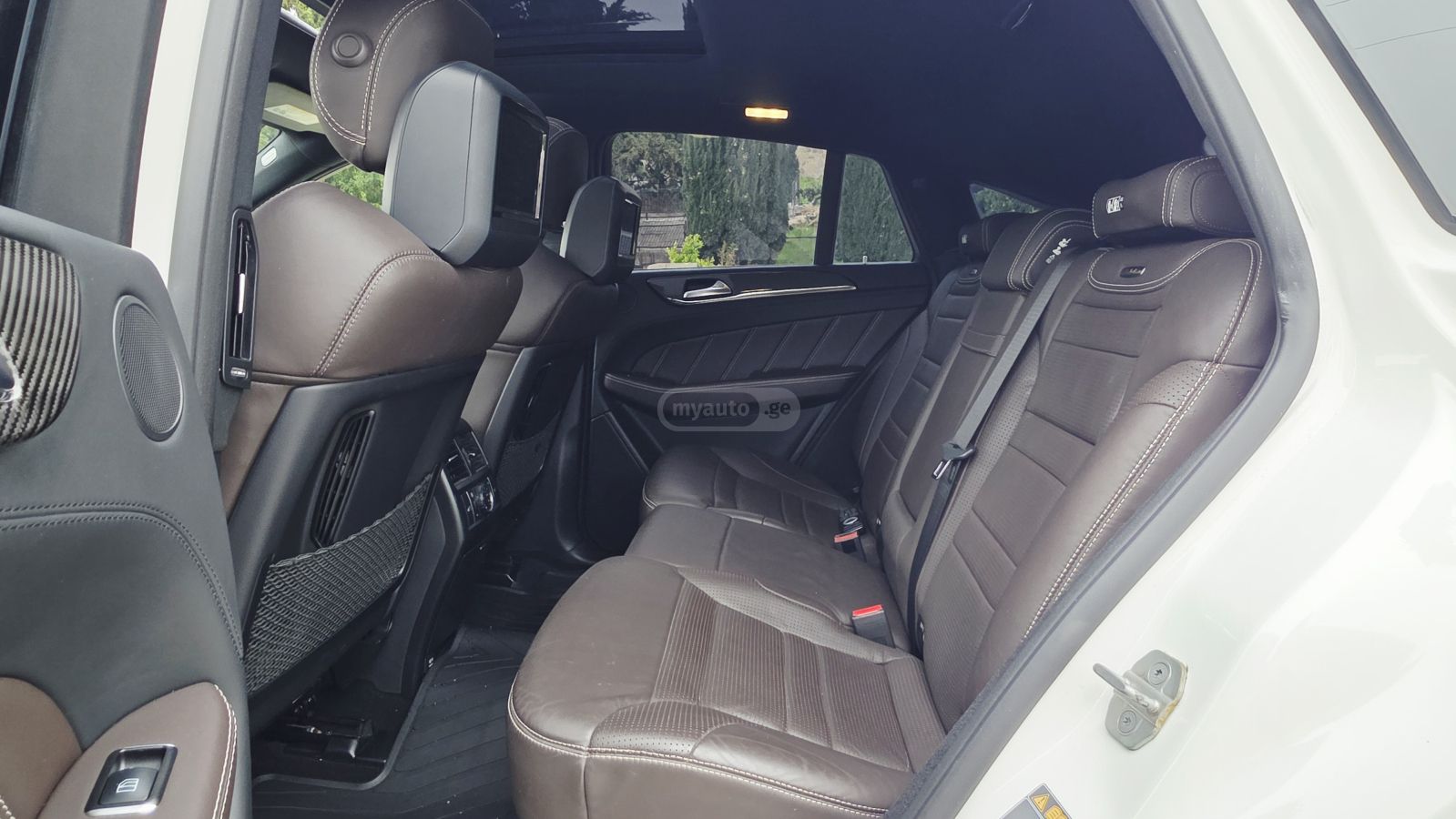 Mercedes-Benz GLE 63 AMG - фото 13