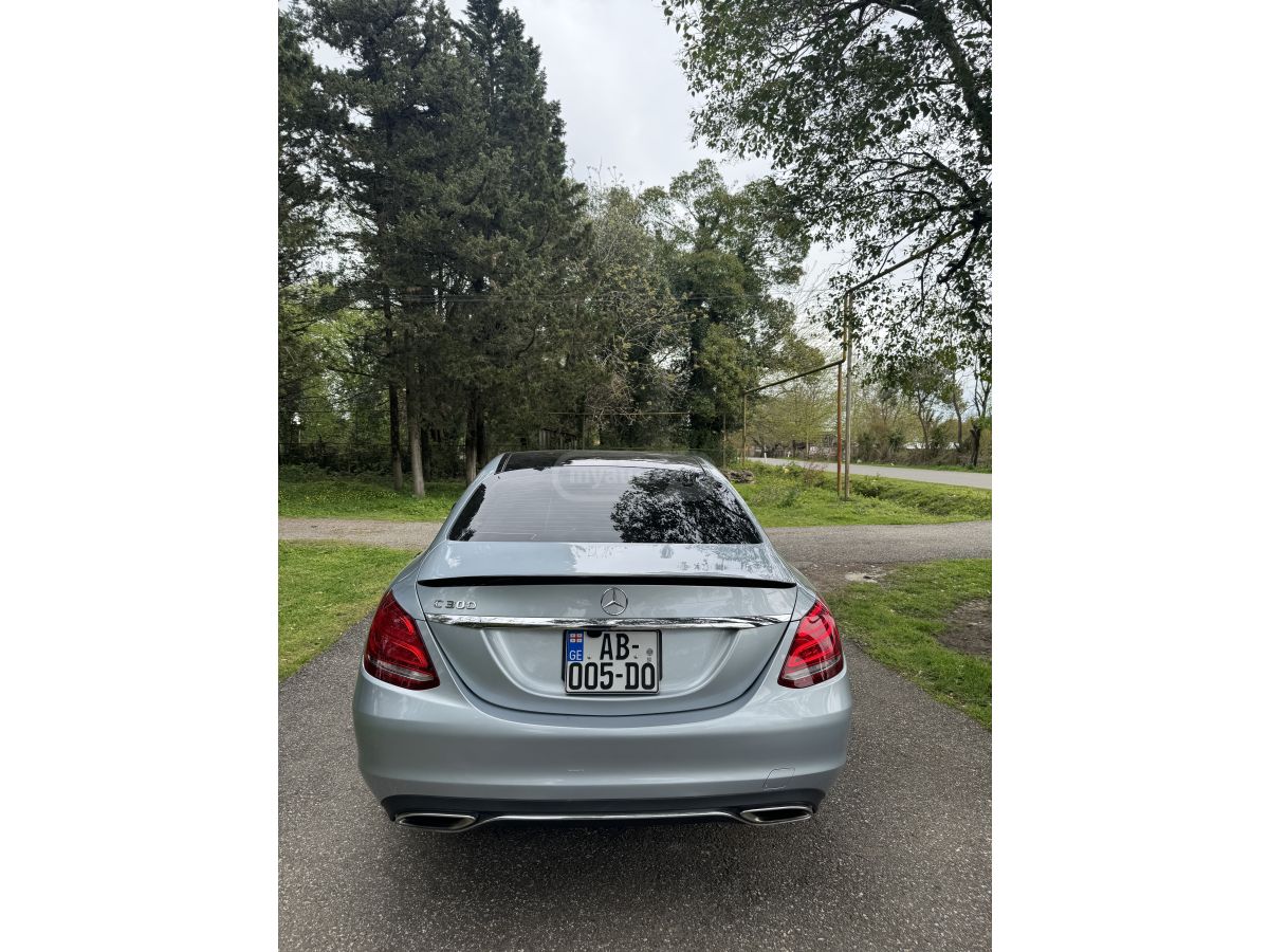 Mercedes-Benz C 300 - фото 4