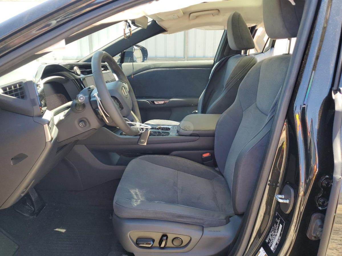 Lexus RZ 450e Premium 4dr All-Wheel Drive Au 2023 — миниатюра 12